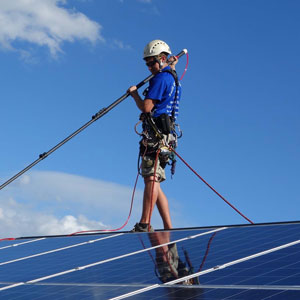 Impianto fotovoltaico su un tetto nella Tuscia